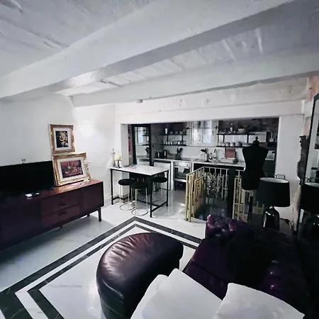Duplex Barbara Bastions One Bedroom Apartman